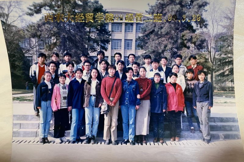 02届经管2班2.jpg