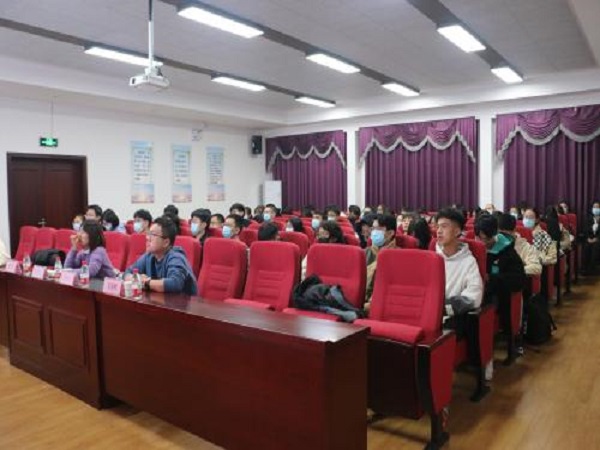 9a66a2b28ac0481db81065c243003c9e.jpg 会议现场.jpg