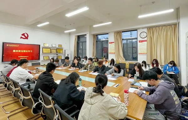 257120699816431fbcf847e526bf39c4.jpg 研会.jpg