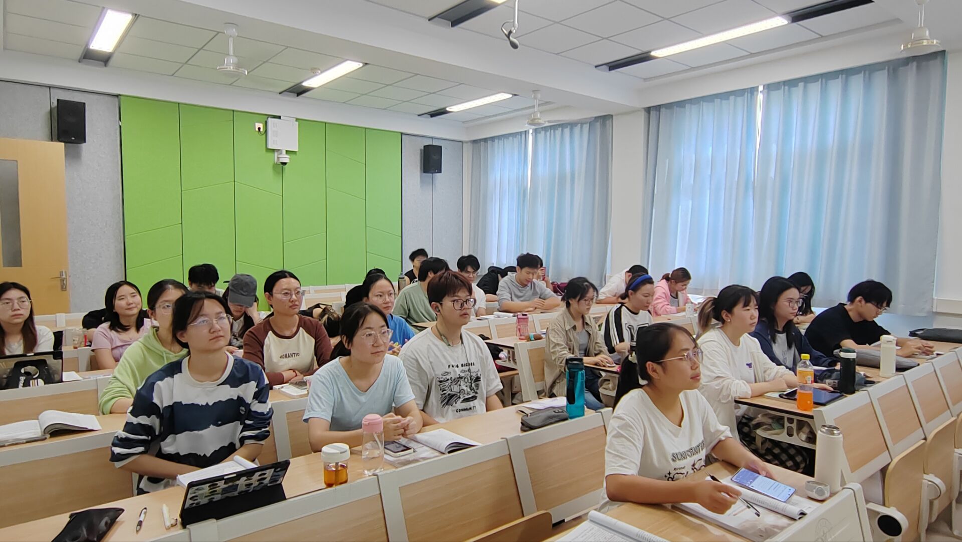 工商2201班会.jpg